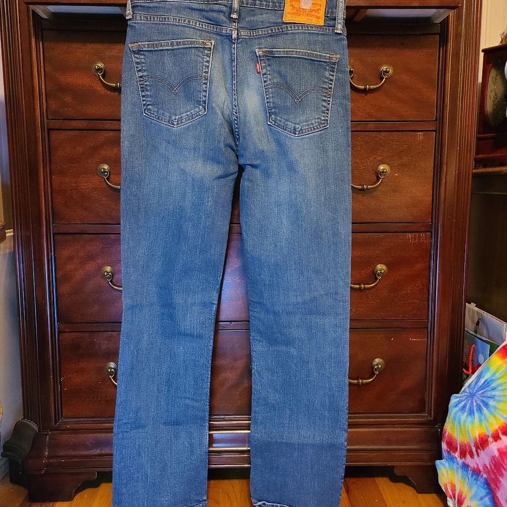 Levi's Jeans - Picture 2 of 3